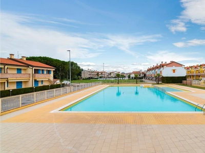 Appartamento a Rosolina con terrazza e piscina