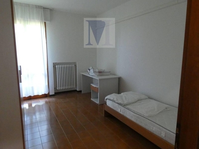 Appartamento in Affitto a Padova, 1'200€, 140 m², arredato