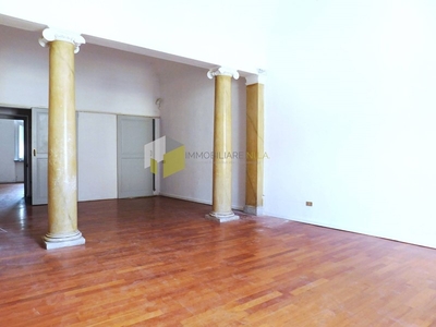 Appartamento in Affitto a Pisa, 1'450€, 200 m²