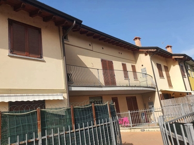 Appartamento in Via Dalcerri Tosi , 7, San Colombano al Lambro (MI)