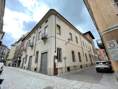 Appartamento in Via F.lli Caire a Casale Monferrato