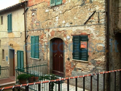 Appartamento Trilocale da ristrutturare in vendita a San Casciano Dei Bagni