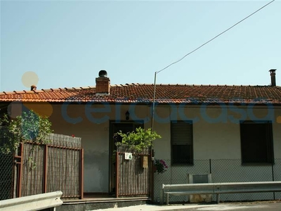 Appartamento Trilocale in vendita a Montignoso