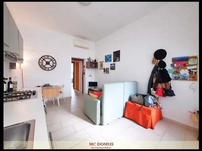 Bilocale in Affitto a Milano, zona De Angeli, 1'080€, 50 m², arredato