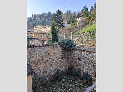 Bilocale in Vendita a Bergamo, 293'000€, 60 m²