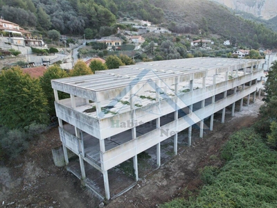 Capannone in vendita a Ventimiglia