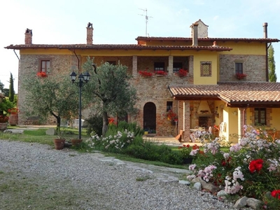 Casa a Monte Santa Maria Tiberina con piscina e barbecue