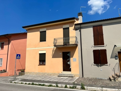 Casa a schiera in vendita a Cesena - Zona: Borello