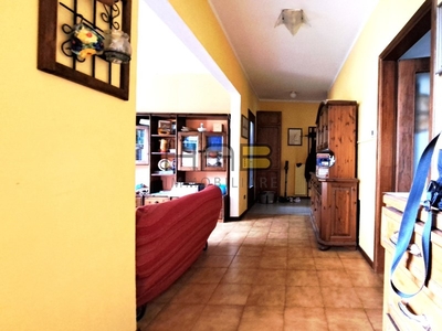 Casa Indipendente in Vendita a Padova, zona Buon Pastore, 249'000€, 215 m²