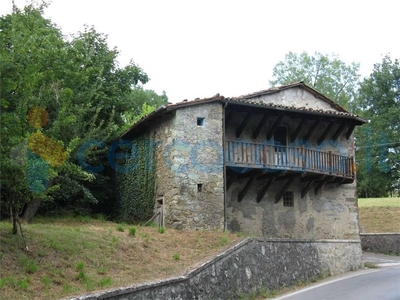 Casa semi indipendente da ristrutturare, in vendita in Pontecosi, Pieve Fosciana