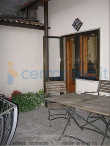 Casa semi indipendente in ottime condizioni, in vendita in Castiglione Della Garfagnana, Castiglione Di Garfagnana