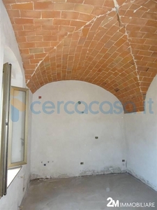 Casa singola da ristrutturare in vendita a San Giuliano Terme
