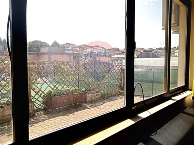 Immobile commerciale in Affitto a Ancona, zona Baraccola, 1'000€, 217 m²