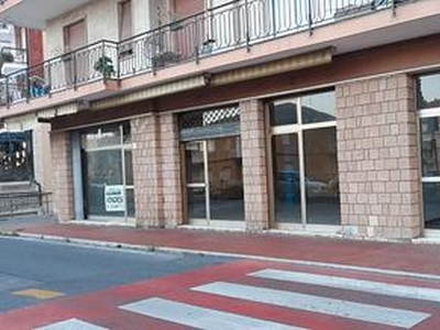 Locale Commerciale 125m2