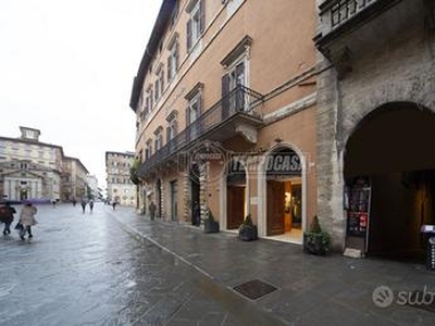 Magazzino a Perugia Via Scura 1 locali