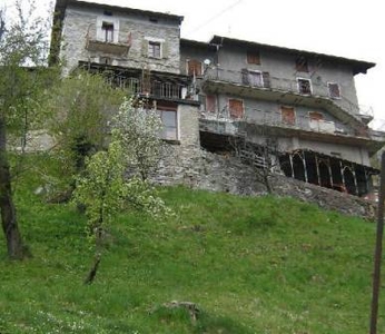 Porzione di casa in Vendita a Centro Valle Intelvi