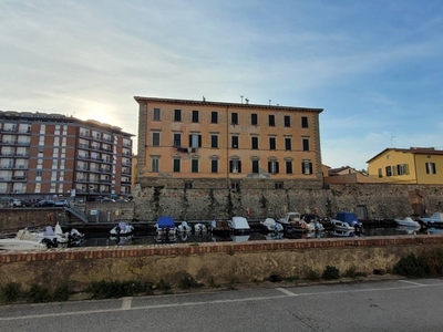 Quadrilocale in Vendita a Livorno, zona Venezia - Pontino, 178'000€, 131 m²