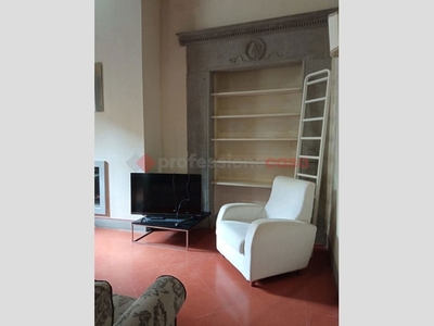 Trilocale in Affitto a Arezzo, 850€, 70 m², arredato