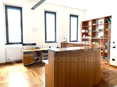 Ufficio in Vendita a Monza, 195'000€, 110 m²
