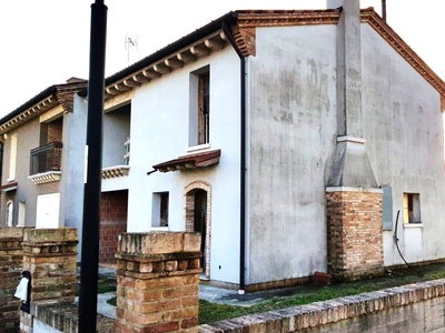 Vendita Villa bifamiliare, in zona ZERO BRANCO, ZERO BRANCO