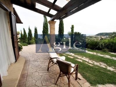 Villa in vendita a Altidona
