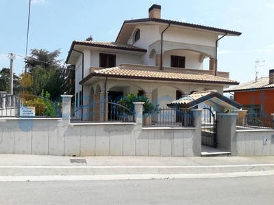 Villa in vendita in Contrada San Giorgio, -1, Treglio