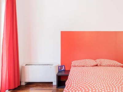 Camere in affitto in appartamento con 6 camere da letto a Brera, Milano