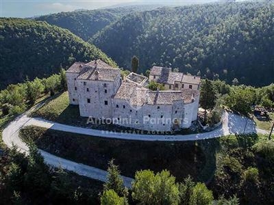 Indipendente - Casale a Massa Martana