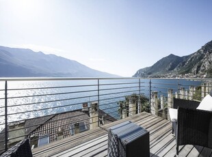 Appartamento a Limone Sul Garda con barbecue e giardino