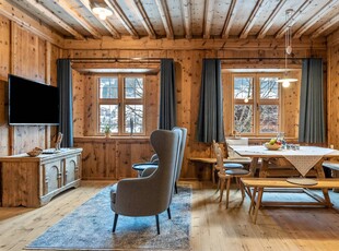 Appartamento 'Alpin Chalet Samer Bauernstube' con vista sulle montagne, giardino e Wi-Fi