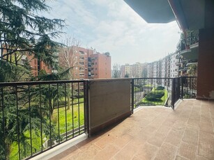 Appartamento di 90 mq in affitto - Milano