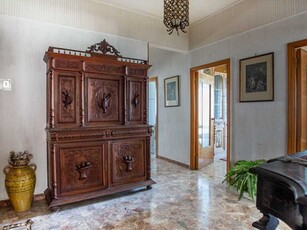 Appartamento in Vendita a Chieti, zona Via Papa Giovanni XXIII, 65'000€, 116 m²