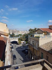 Appartamento Quadrilocale in vendita a Ragusa