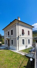 Appartamento 'Villa Giusti' con vista sulle montagne, aria condizionata, giardino e barbecue