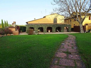 Casa Accogliente e Confortevole in Vendita a Poggibonsi, Toscana