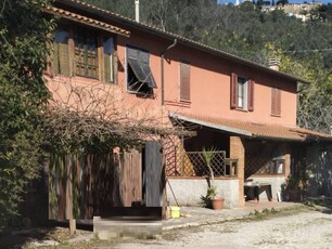 Casa di Campagna in Vendita a Campiglia Marittima, Toscana - Atmosfera Rurale e Comodità