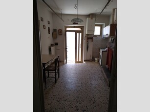 Casa Indipendente in Vendita a Chieti, zona Alto Vastese, 30'000€, 85 m²