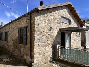 Casa indipendente in Vendita a Filattiera Via Pala