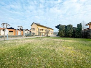 Casa Indipendente in Vendita ad Arborio - 150000 Euro