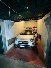 Garage di 14 mq in vendita - Milano