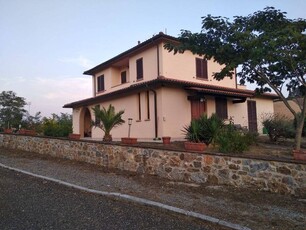 In Vendita: Villa Panoramica a Saline di Volterra, Toscana