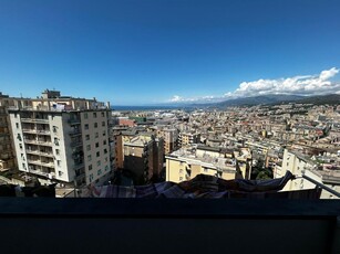 Quadrilocale in vendita a Genova, Borzoli