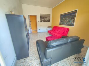 Quadrilocale in Vendita a Napoli, 140'000€, 95 m²