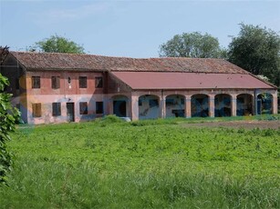 Rustico casale da ristrutturare in vendita a Monastier Di Treviso