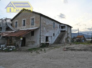 Rustico/Casale in vendita a Ascoli Piceno