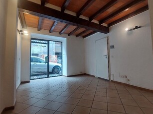 Ufficio in Affitto a Parma, 300€, 25 m²