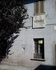 Vendita Rustico casale, in zona BARUCCANA, SEVESO