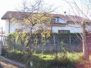 Villa bifamiliare in Vendita a Chieti, zona Chieti, 290'000€, 368 m², arredato