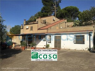 Villa in vendita in C/da Vassallaggi, San Cataldo