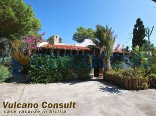 Villa in vendita in Località Baia Di Ponente 32, Lipari